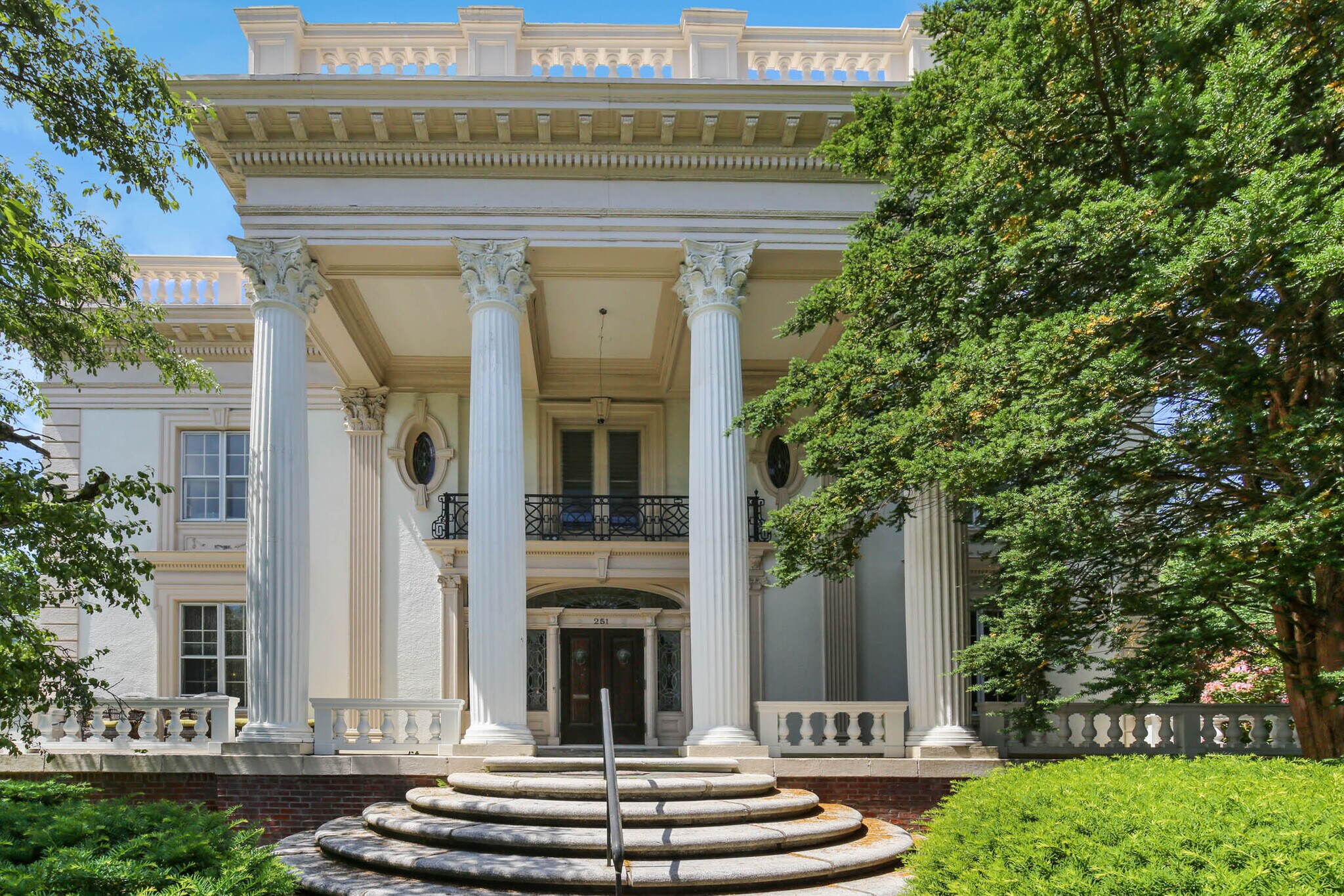 251 Salisbury St, Worcester, MA for sale Primary Photo- Image 1 of 1