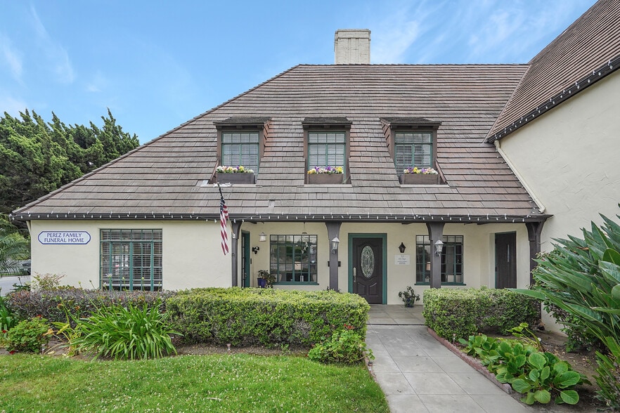 738 E Santa Paula St, Santa Paula, CA for sale - Building Photo - Image 3 of 13