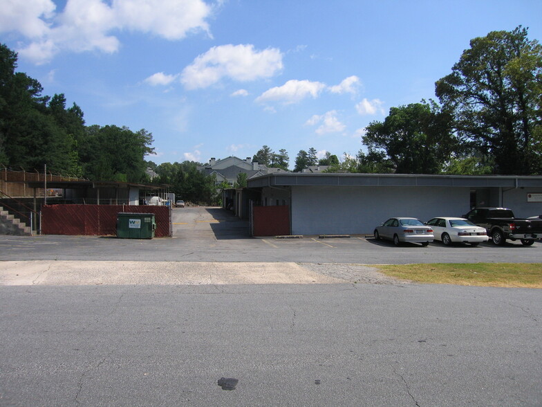 1795 Corn Rd SE, Smyrna, GA for lease - Building Photo - Image 1 of 1