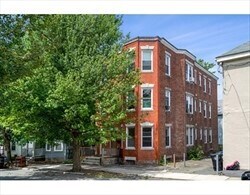 42 Roslyn St, Salem, MA for sale Primary Photo- Image 1 of 1
