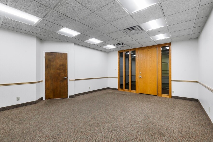 11801 South Fwy, Burleson, TX for sale - Interior Photo - Image 1 of 8