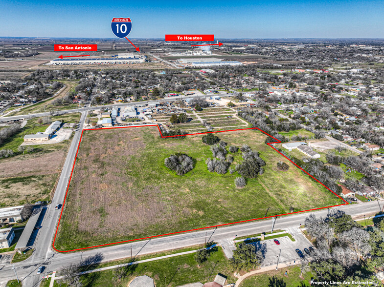 920 San Antonio Ave, Seguin, TX for sale - Building Photo - Image 1 of 23