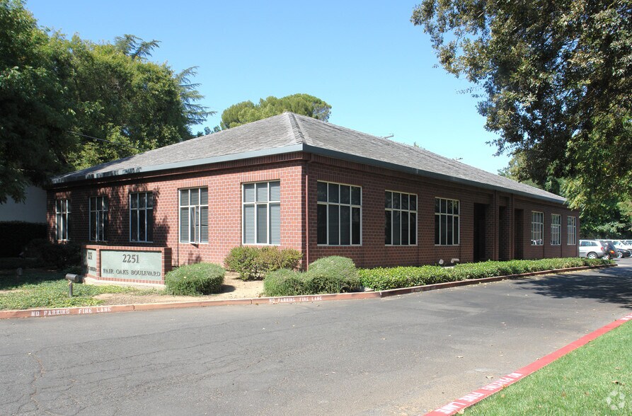 2251 Fair Oaks Blvd, Sacramento, CA 95825