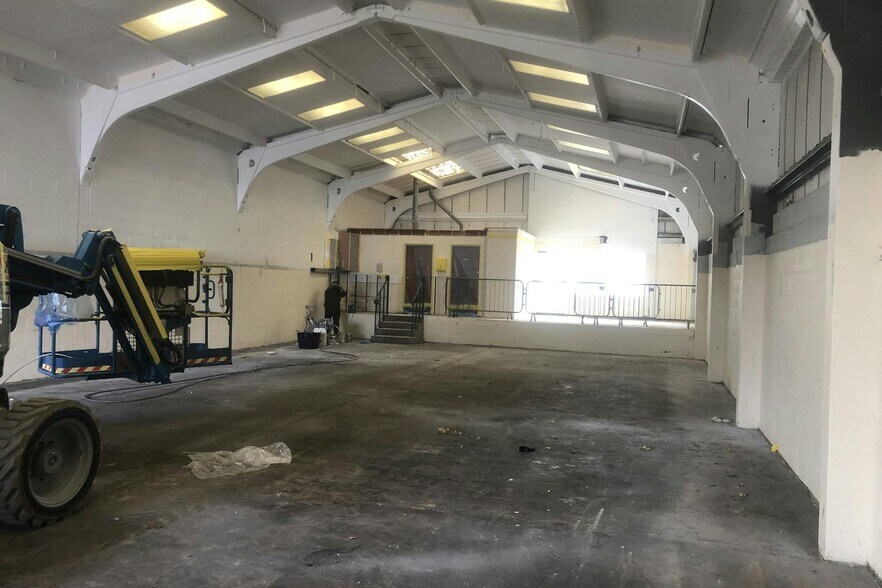 1-5 Craven Way, Newmarket for lease - Interior Photo - Image 3 of 3