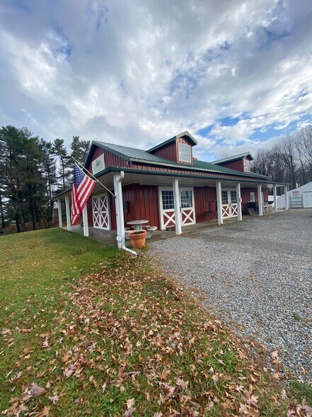 10281 WI-66 Hwy, Rosholt, WI for sale - Primary Photo - Image 1 of 1