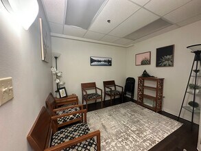 1100 Lake St, Oak Park, IL for lease Interior Photo- Image 2 of 3