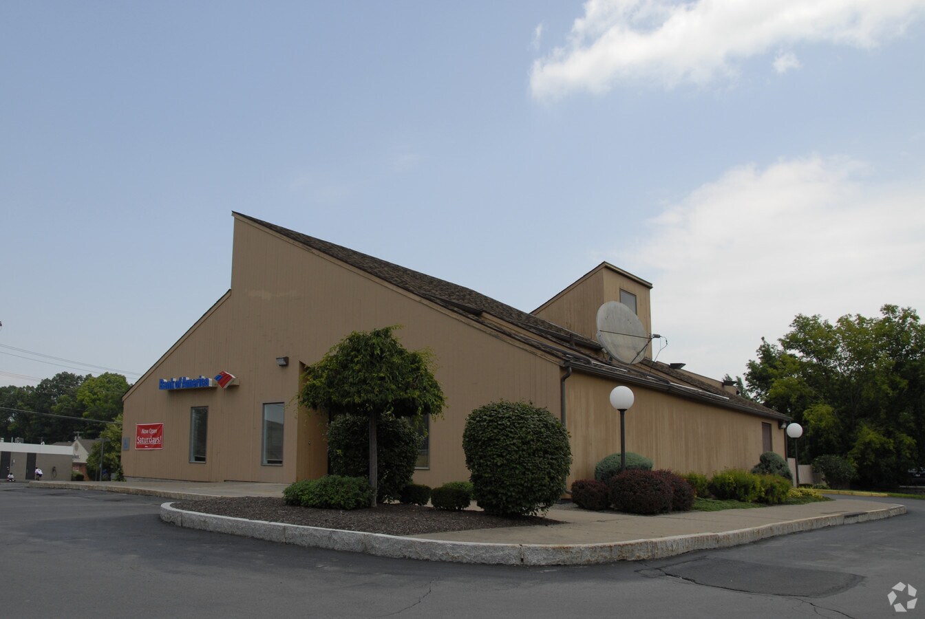 401 Nottingham Rd, Syracuse, NY 13210