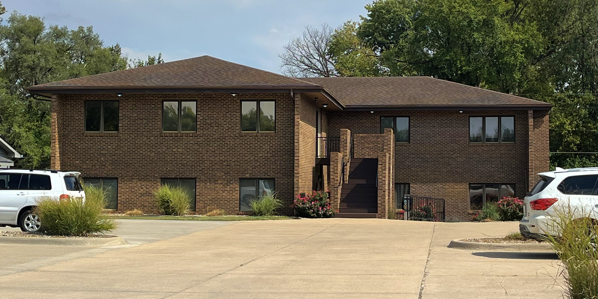 2708 NW Topeka Blvd, Topeka, KS for lease Building Photo- Image 1 of 4