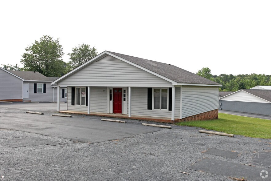 987 University Dr, Lancaster, SC for sale - Building Photo - Image 2 of 2