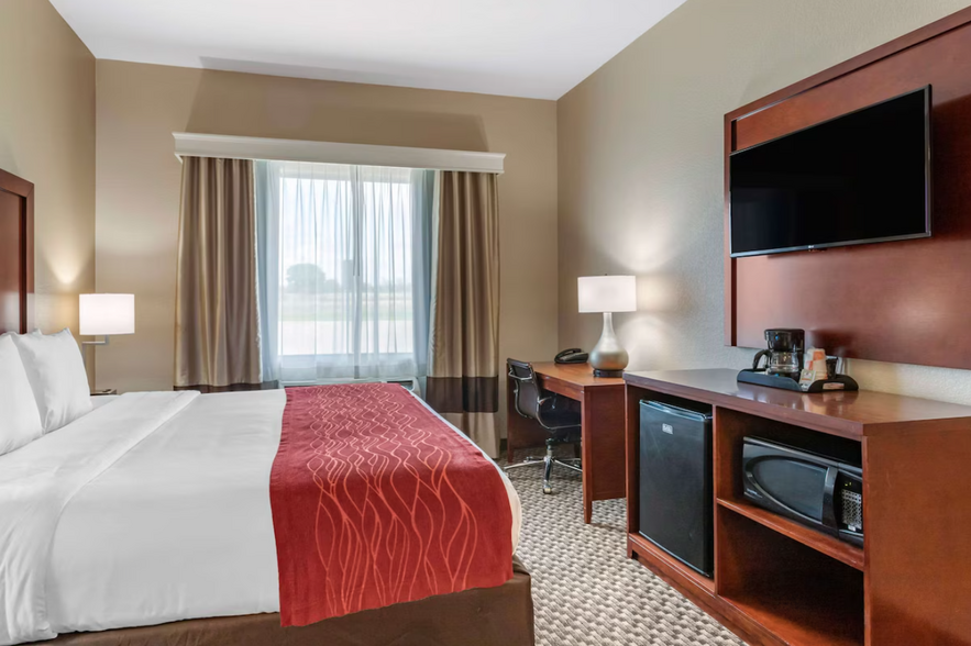 9345 Highway 6, Navasota, TX 77868 - Comfort Inn & Suites Navasota ...