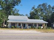Willie Strick's Farmhouse Kitchen - Barndominium