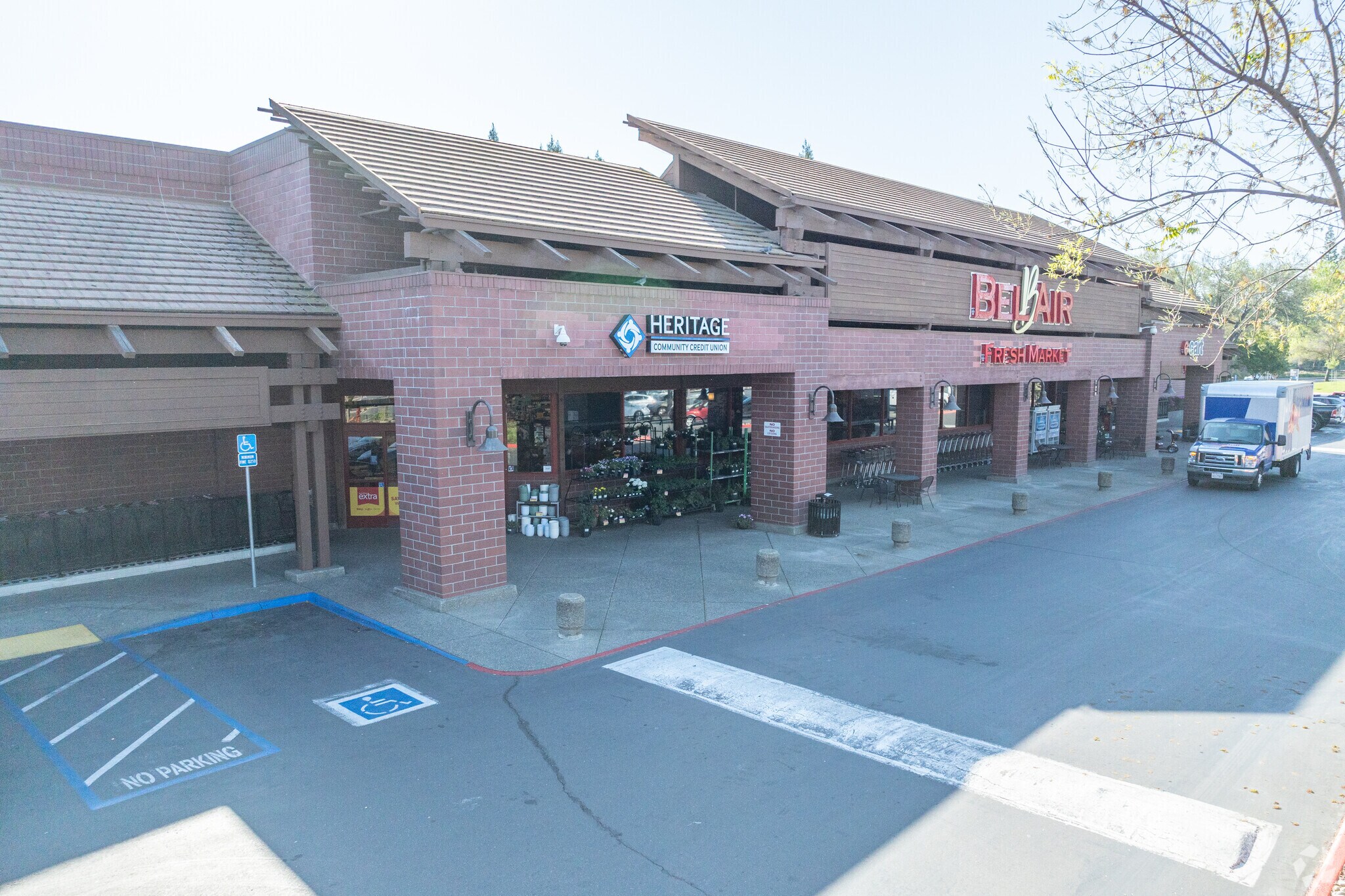 2095-2180 Golden Centre Ln, Gold River, CA for lease Building Photo- Image 1 of 15