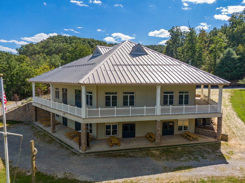 4100 Adventure Base Rd, Radford, VA for sale - Building Photo - Image 1 of 62