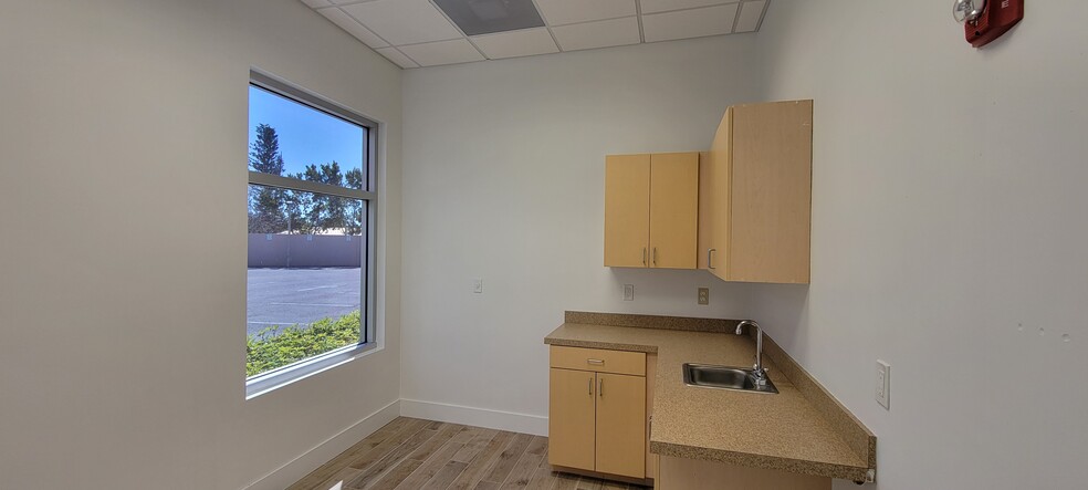 7117 Congdon Rd, Fort Myers, FL for lease - Interior Photo - Image 3 of 21