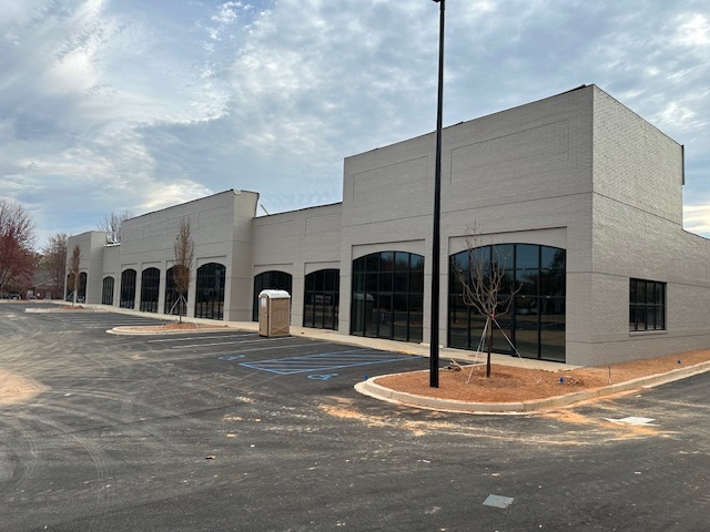 1140 E Butler Rd, Greenville, SC for lease - Building Photo - Image 2 of 4