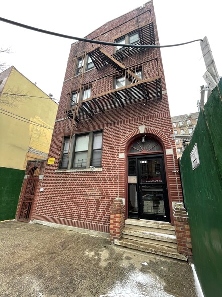 3176 Villa Ave, Bronx, NY for sale - Primary Photo - Image 1 of 1