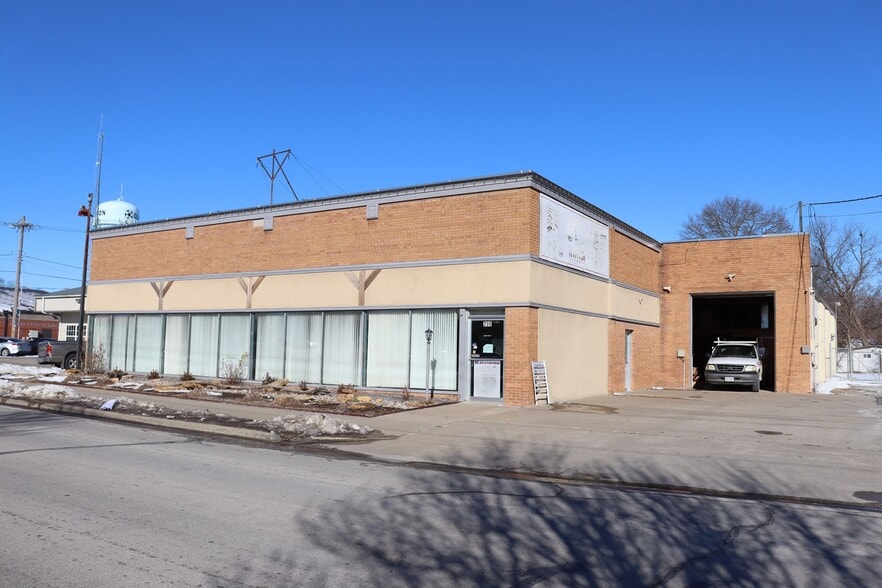 205 E Green St, Clinton, MO for sale - Building Photo - Image 2 of 22