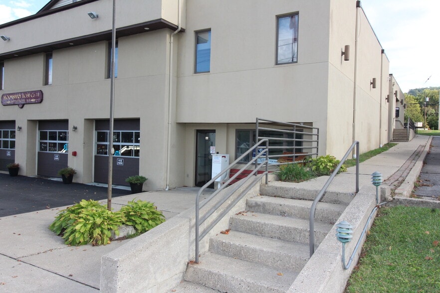 91 Brunswick Ave, Bloomsbury, NJ for lease - Primary Photo - Image 1 of 13