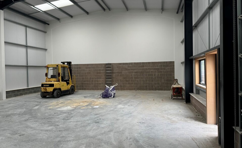 Allerton Rd, Bridgwater for lease - Interior Photo - Image 2 of 3