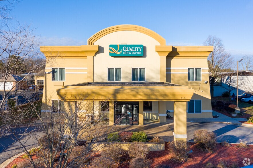 2376 Carpenter Rd, Ann Arbor, MI for sale - Building Photo - Image 2 of 4