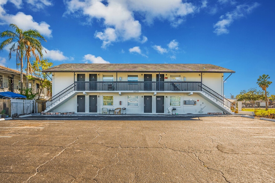 1279 Santa Rosa St, Clearwater, FL for sale - Primary Photo - Image 1 of 9