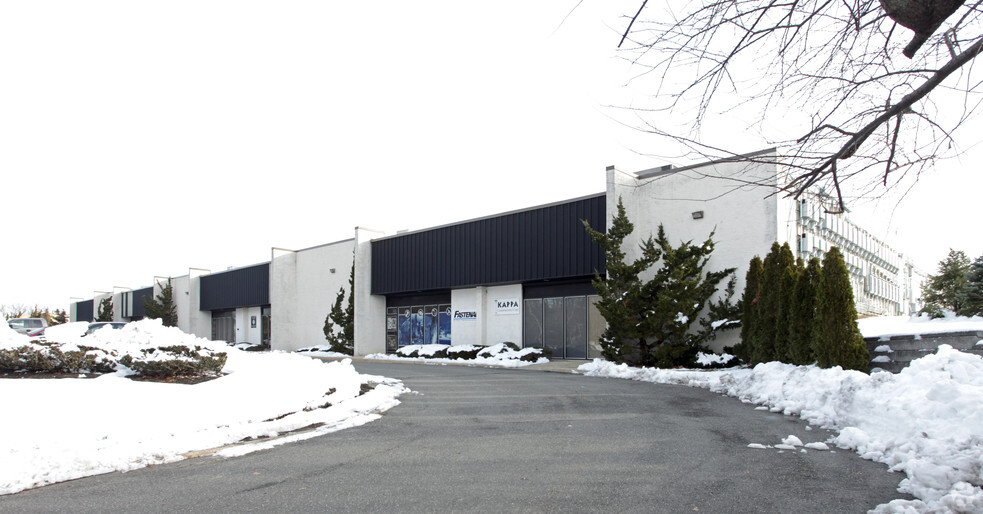 22 Meridian Rd, Eatontown, NJ for lease - Building Photo - Image 3 of 3