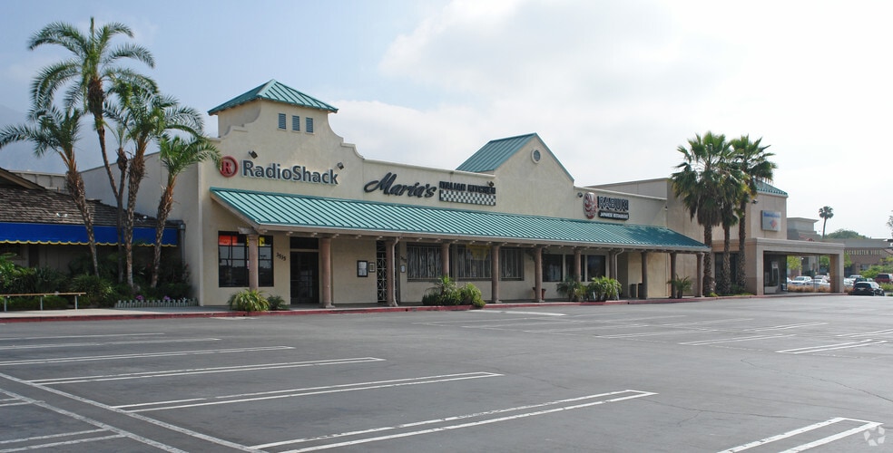 3535-3555 E Foothill Blvd, Pasadena, CA for lease - Primary Photo - Image 2 of 5
