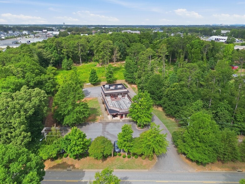 142 Mall Connector Rd, Greenville, SC for sale - Building Photo - Image 1 of 27