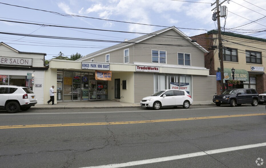 7 Main St, Kings Park, NY, 11754 Storefront Retail/Residential