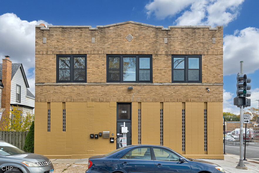 4178 W Montrose Ave, Chicago, IL for lease - Building Photo - Image 1 of 2