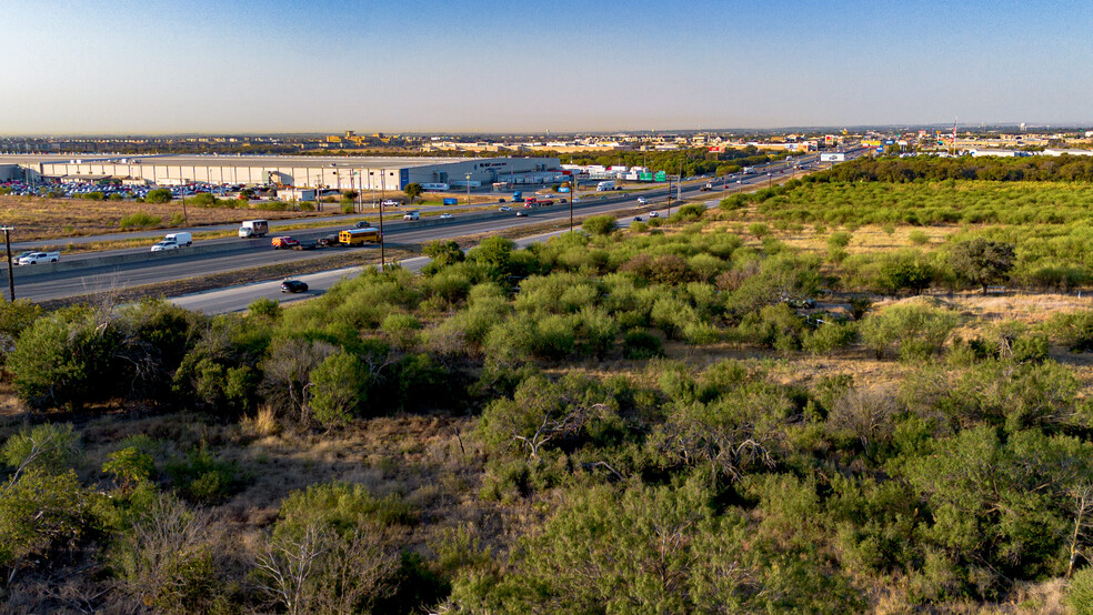 4261 IH-35 Expy, New Braunfels, TX for sale - Building Photo - Image 3 of 7