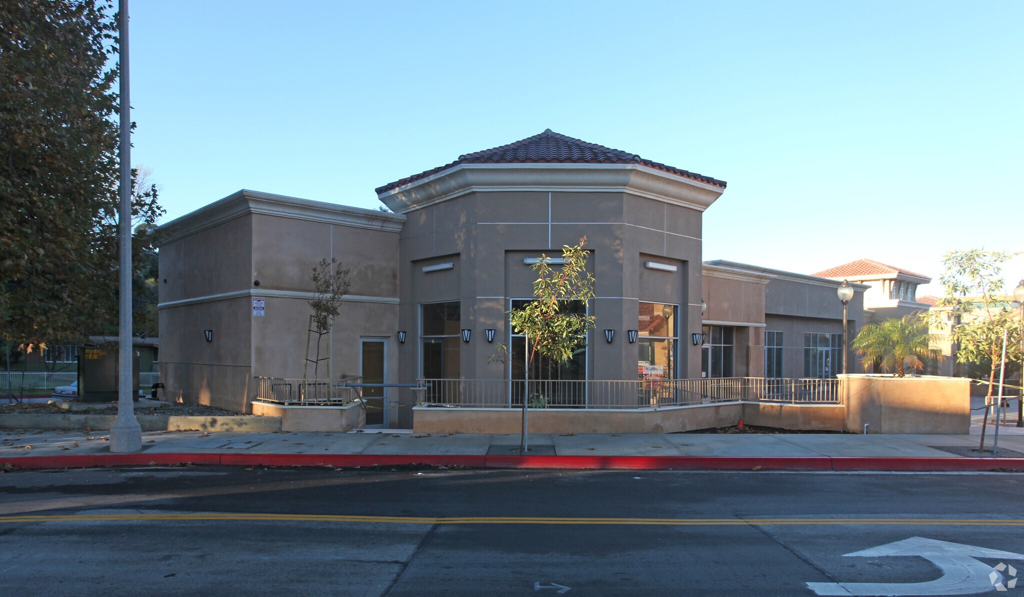 7230-7240 Foothill Blvd, Tujunga, CA for sale Primary Photo- Image 1 of 1