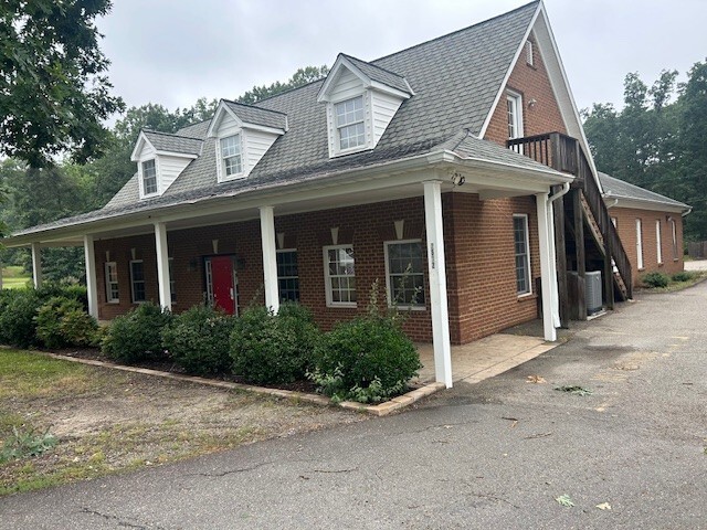 2562 Anderson Hwy, Powhatan, VA for lease - Primary Photo - Image 1 of 9