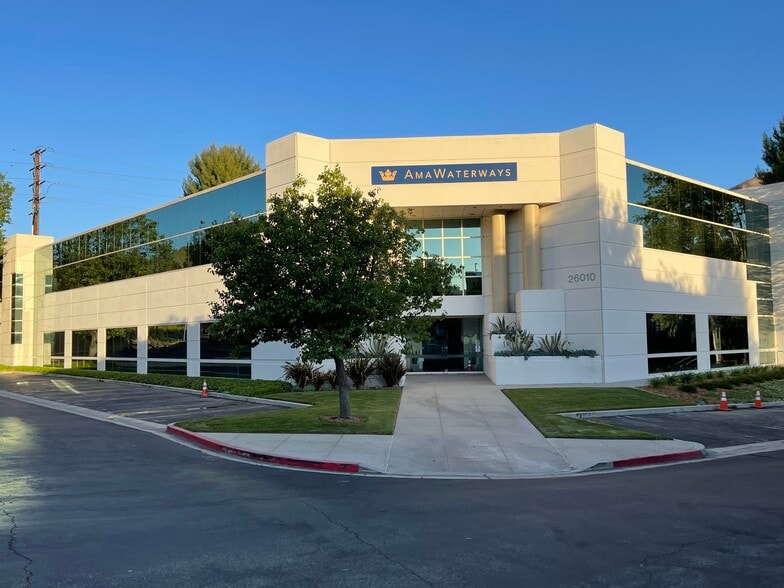 26010 Mureau Rd, Calabasas, CA for lease - Building Photo - Image 2 of 23