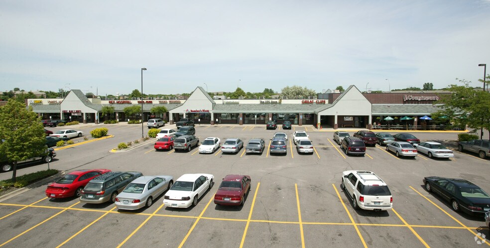 13540-13670 Grove Dr, Maple Grove, MN for sale - Building Photo - Image 1 of 1