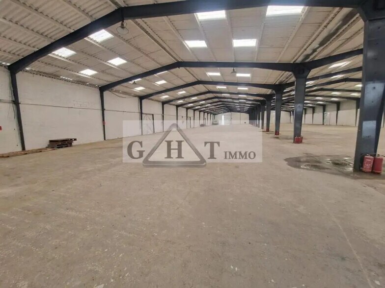 Industrial in Angerville for sale - Interior Photo - Image 1 of 7