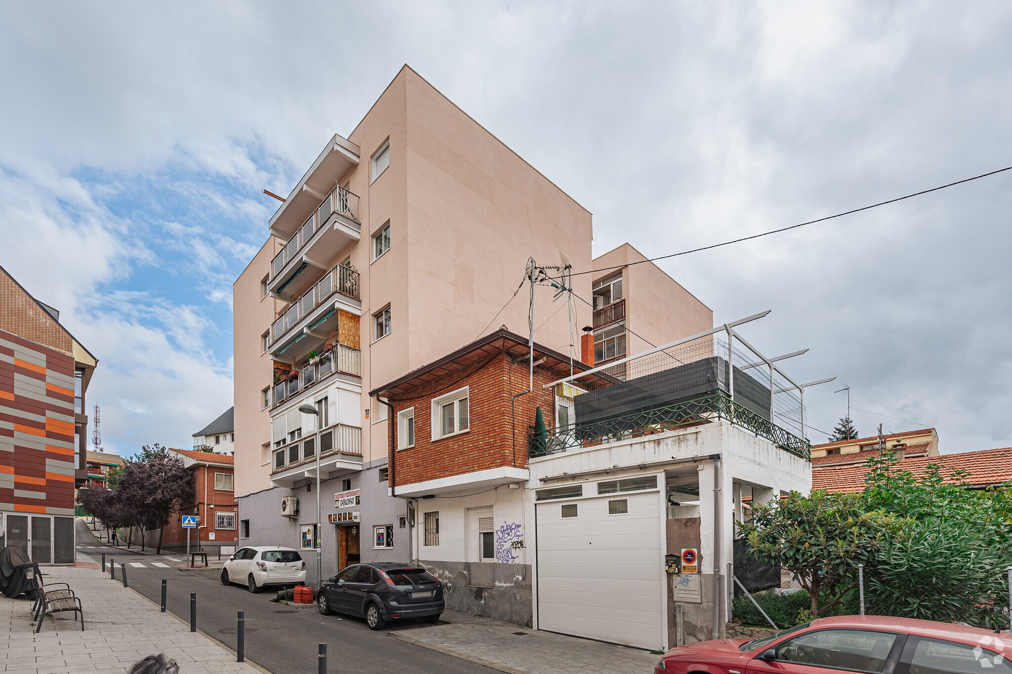 Calle Marqués de Valdavia, 2, Collado Villalba, Madrid for sale Primary Photo- Image 1 of 3