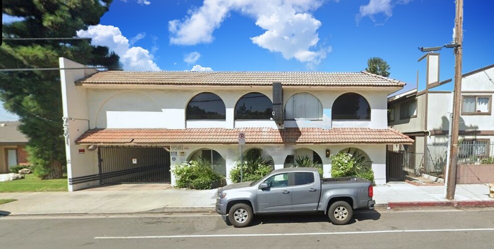 9561 Van Nuys Blvd, Panorama City, CA for lease - Building Photo - Image 1 of 11