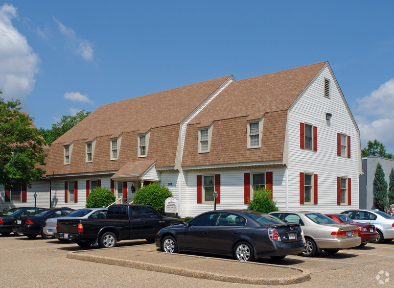 742 Thimble Shoals Blvd, Newport News, VA for lease - Building Photo - Image 1 of 10