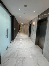 150 SE 2nd Ave, Miami, FL for lease Interior Photo- Image 1 of 13
