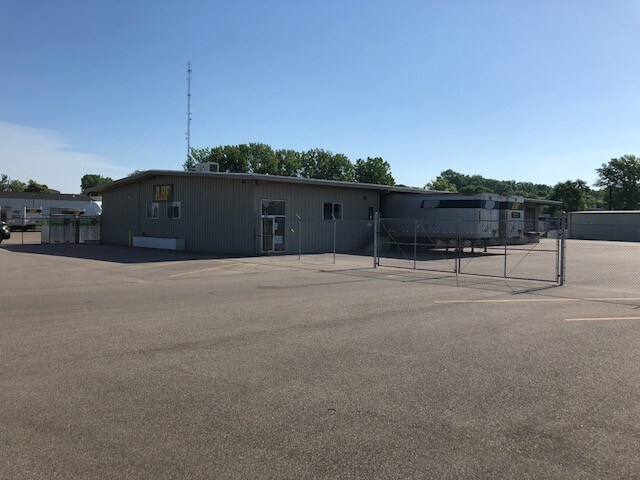 2829 12th St SW, Cedar Rapids, IA for sale Building Photo- Image 1 of 1