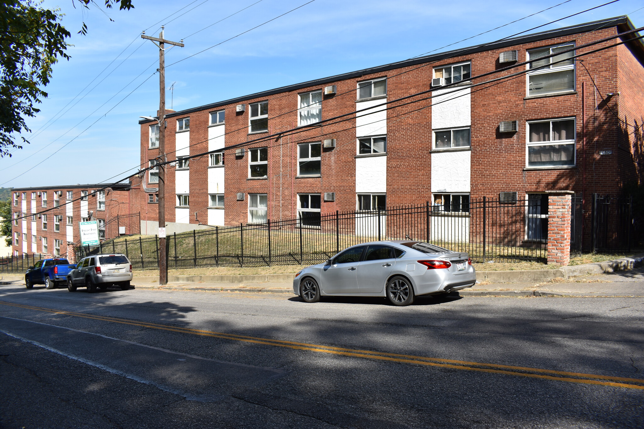 650-660 650-660 Straight St, Cincinnati, OH for sale Primary Photo- Image 1 of 1