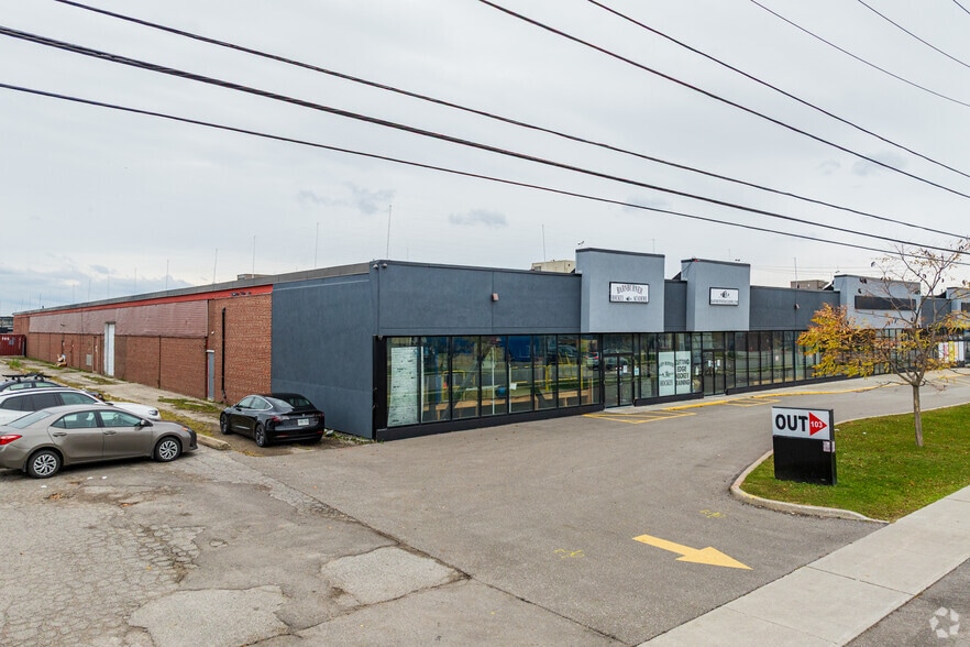 103 Orfus Rd, Toronto, ON for lease - Primary Photo - Image 1 of 2