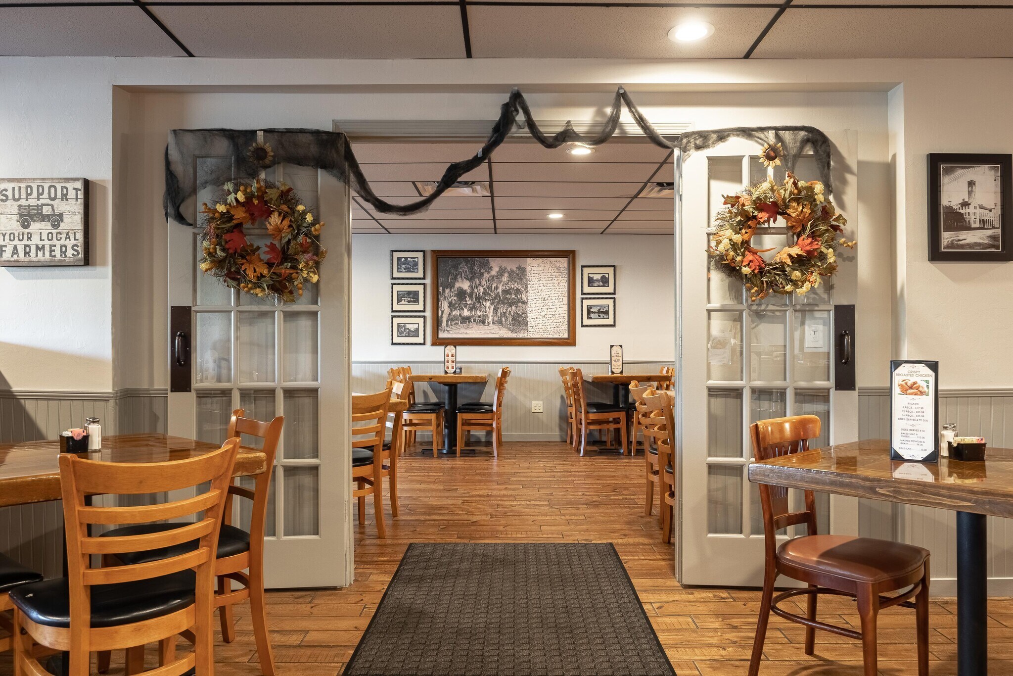 100 S Main St, Labelle, FL 33935 The Quart House