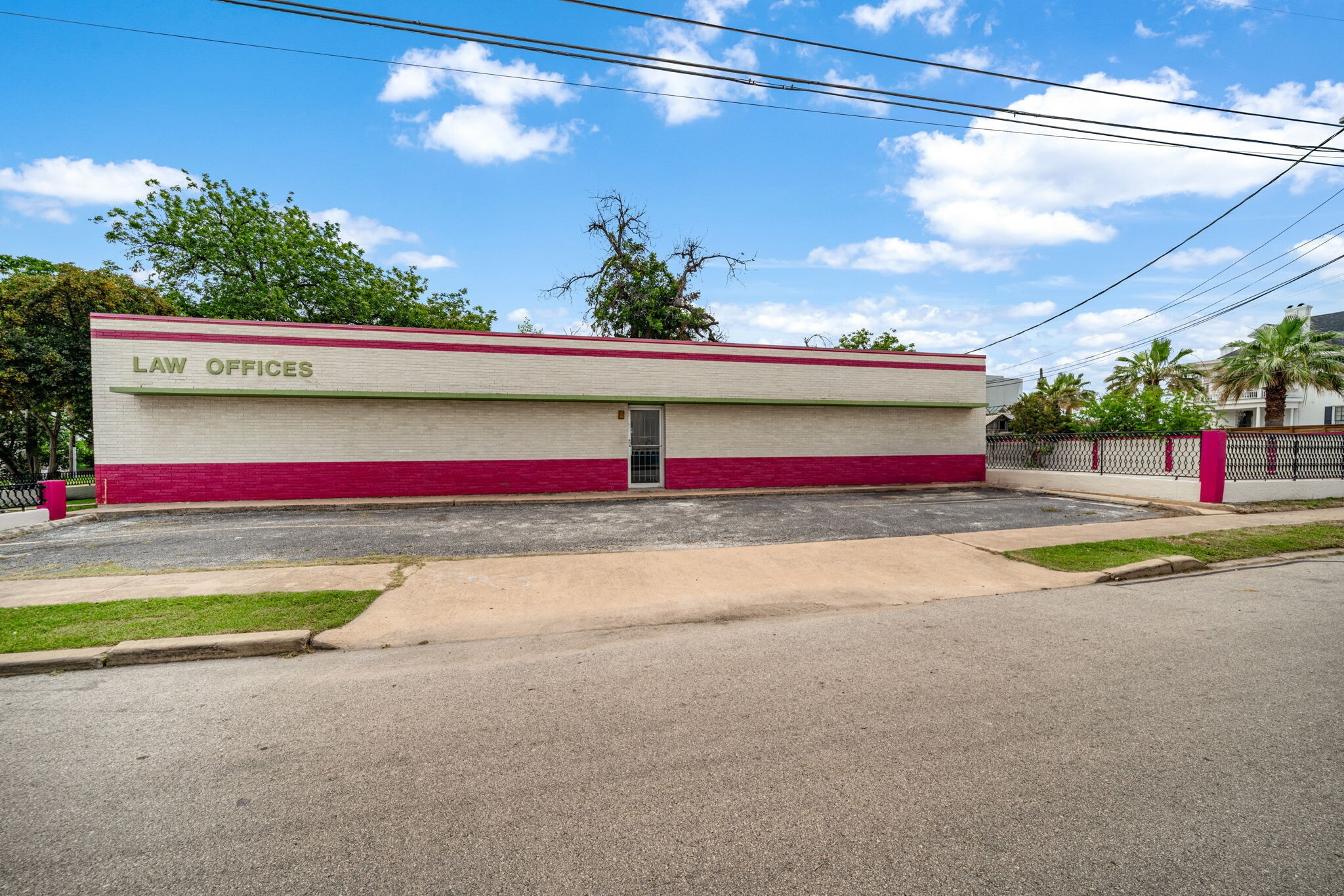 201 W Poplar St, San Antonio, TX for sale Building Photo- Image 1 of 43