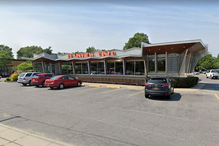 1094 Old Country Rd, Plainview, NY 11803