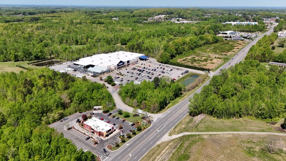 1950 Durham Rd, Roxboro, NC for lease - Building Photo - Image 3 of 4