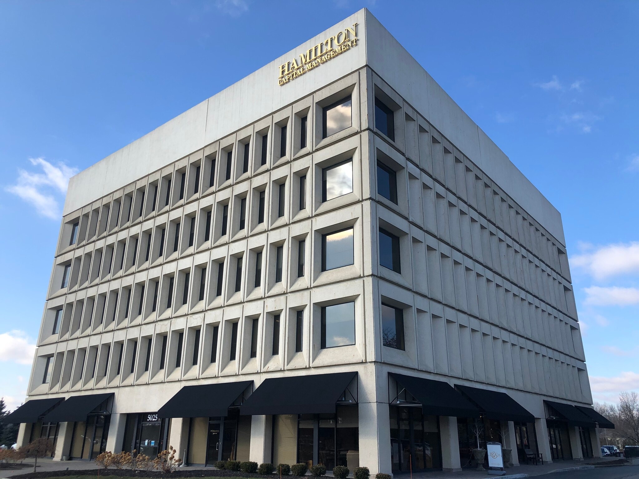5025 Arlington Centre Blvd, Upper Arlington, OH for lease Building Photo- Image 1 of 3