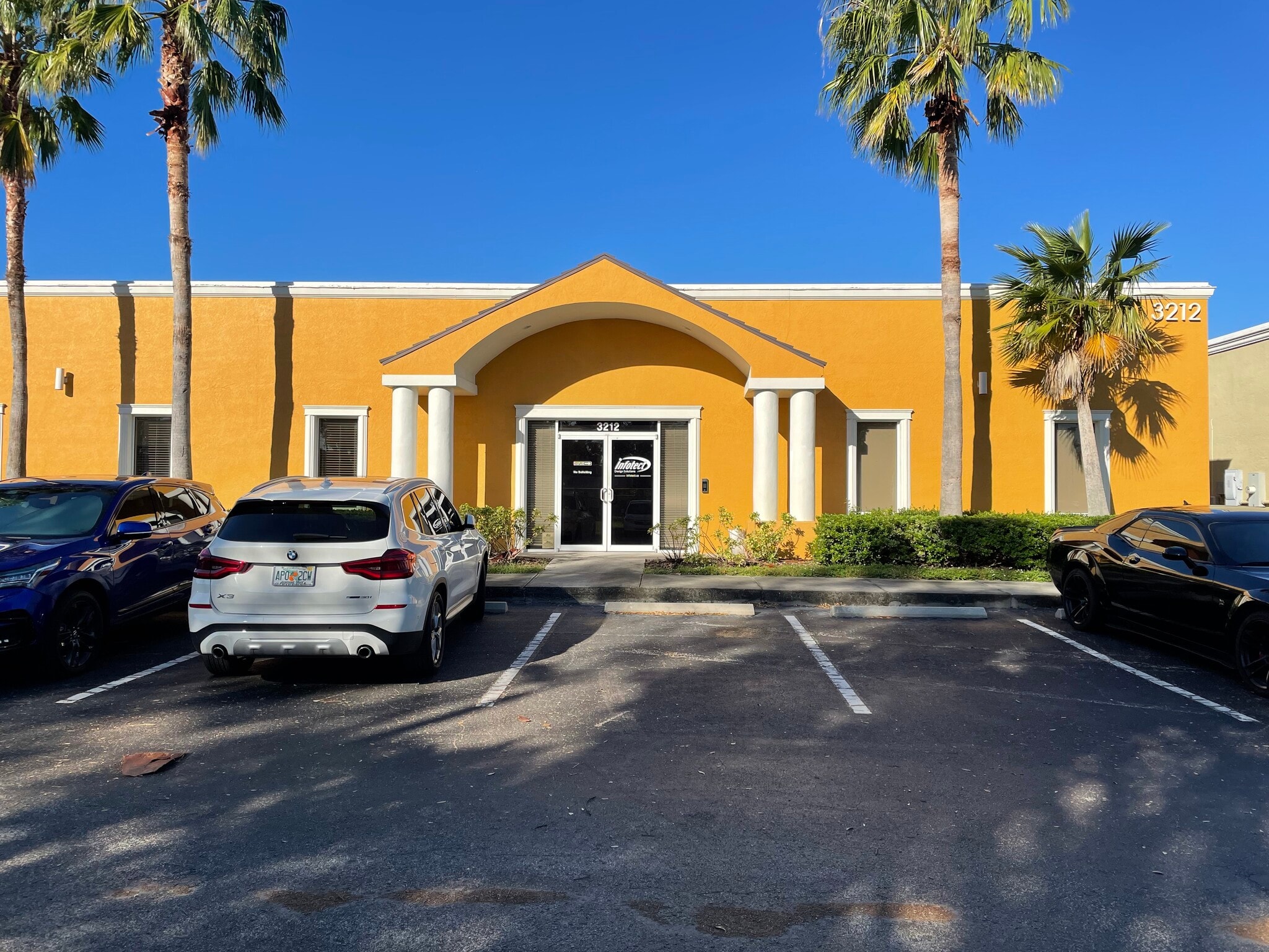 3206-3212 Parkside Center Cir, Tampa, FL for lease Building Photo- Image 1 of 17