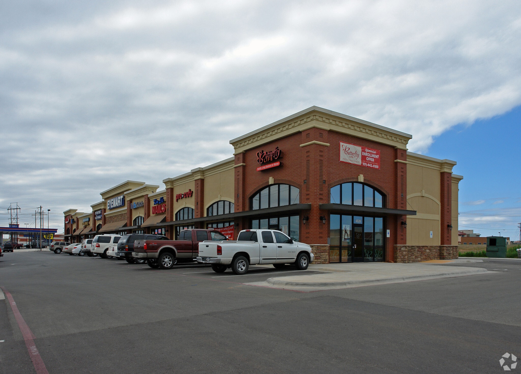 4512-4556 Sherwood Way, San Angelo, TX for lease Primary Photo- Image 1 of 7